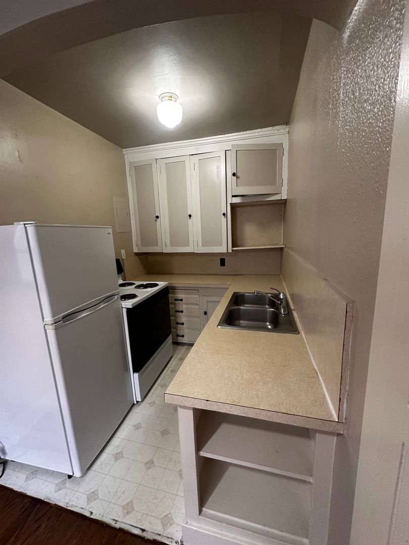 The Windermere Apartments 4 of 12