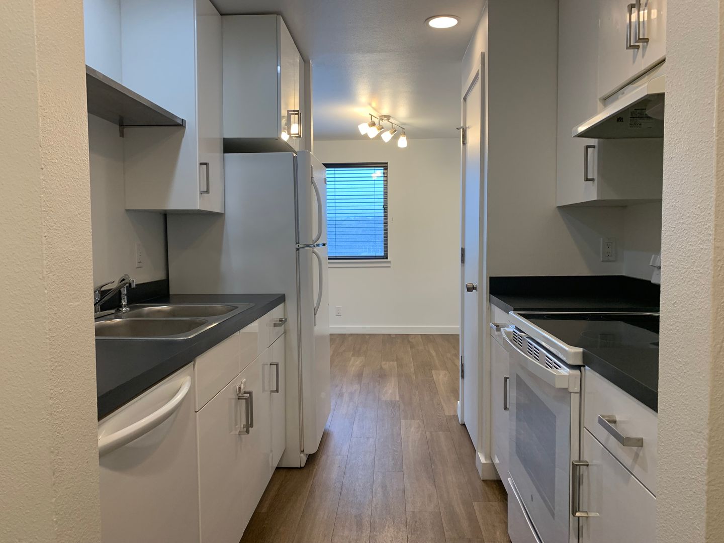 Seattle Apartment: 1233 Taylor Ave N