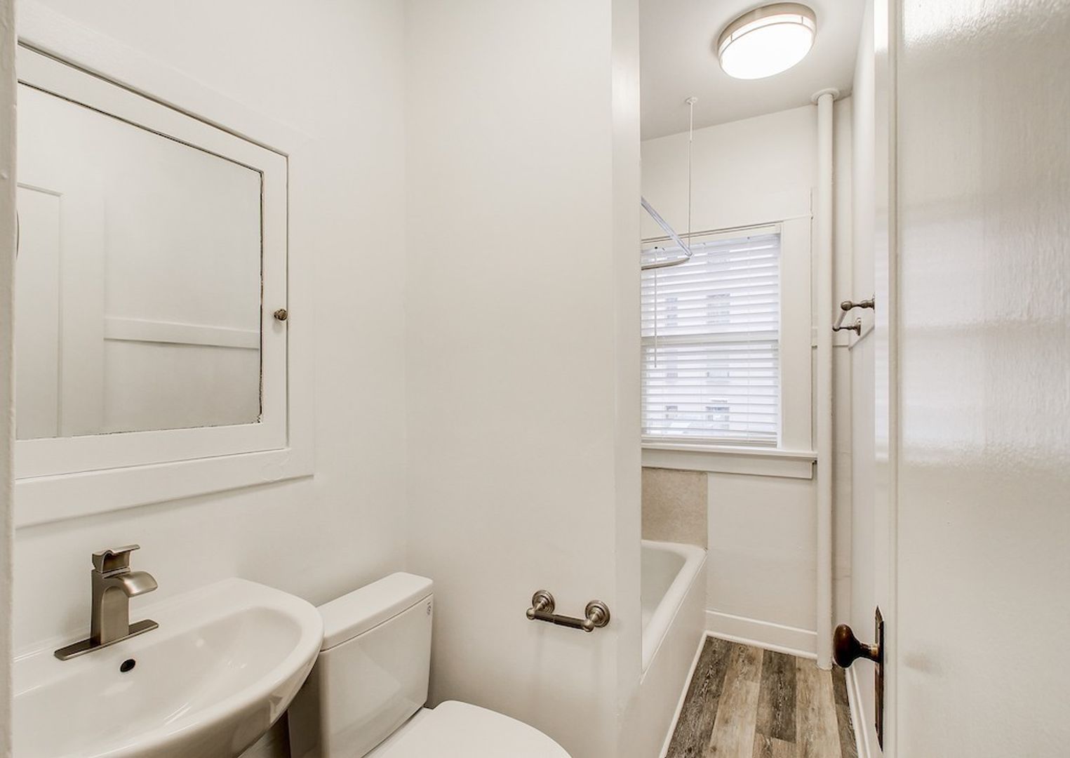 Seattle Apartment: 2014 4th Ave