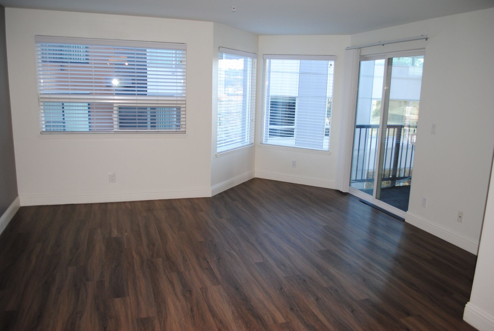 Seattle Apartment: 1515 NW 52nd St