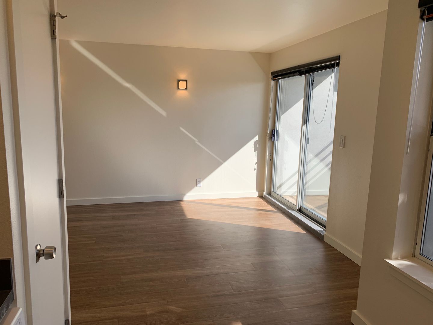 Seattle Apartment: 1233 Taylor Ave N