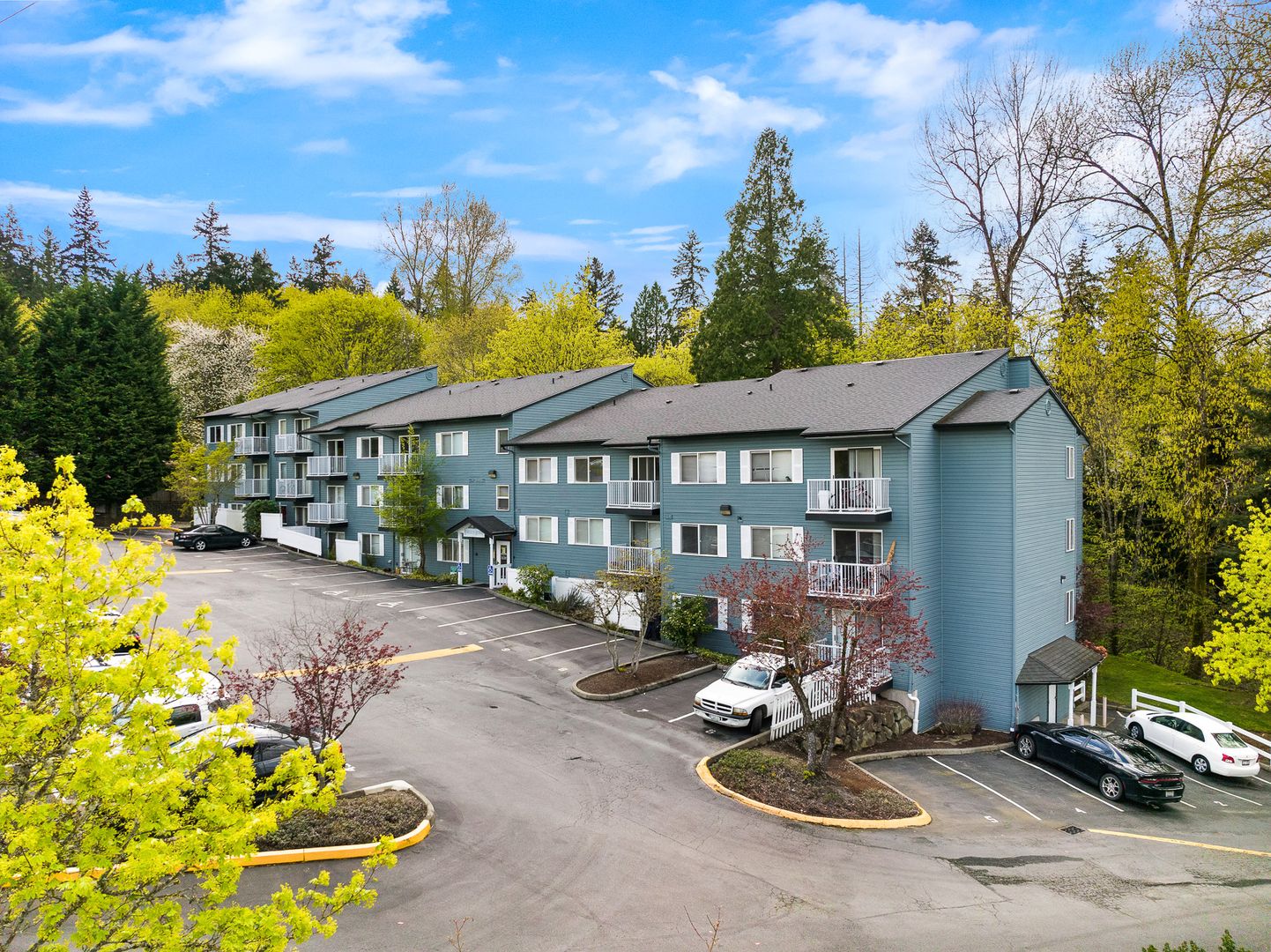 Woodinville Apartment: 12315 NE Woodinville Drive