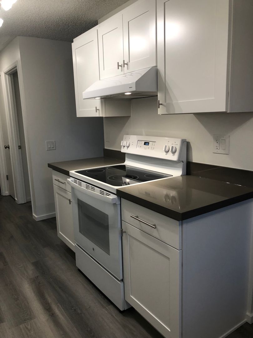 Bothell Apartment: 10619 E Riverside Drive, 10620 NE 175th Street