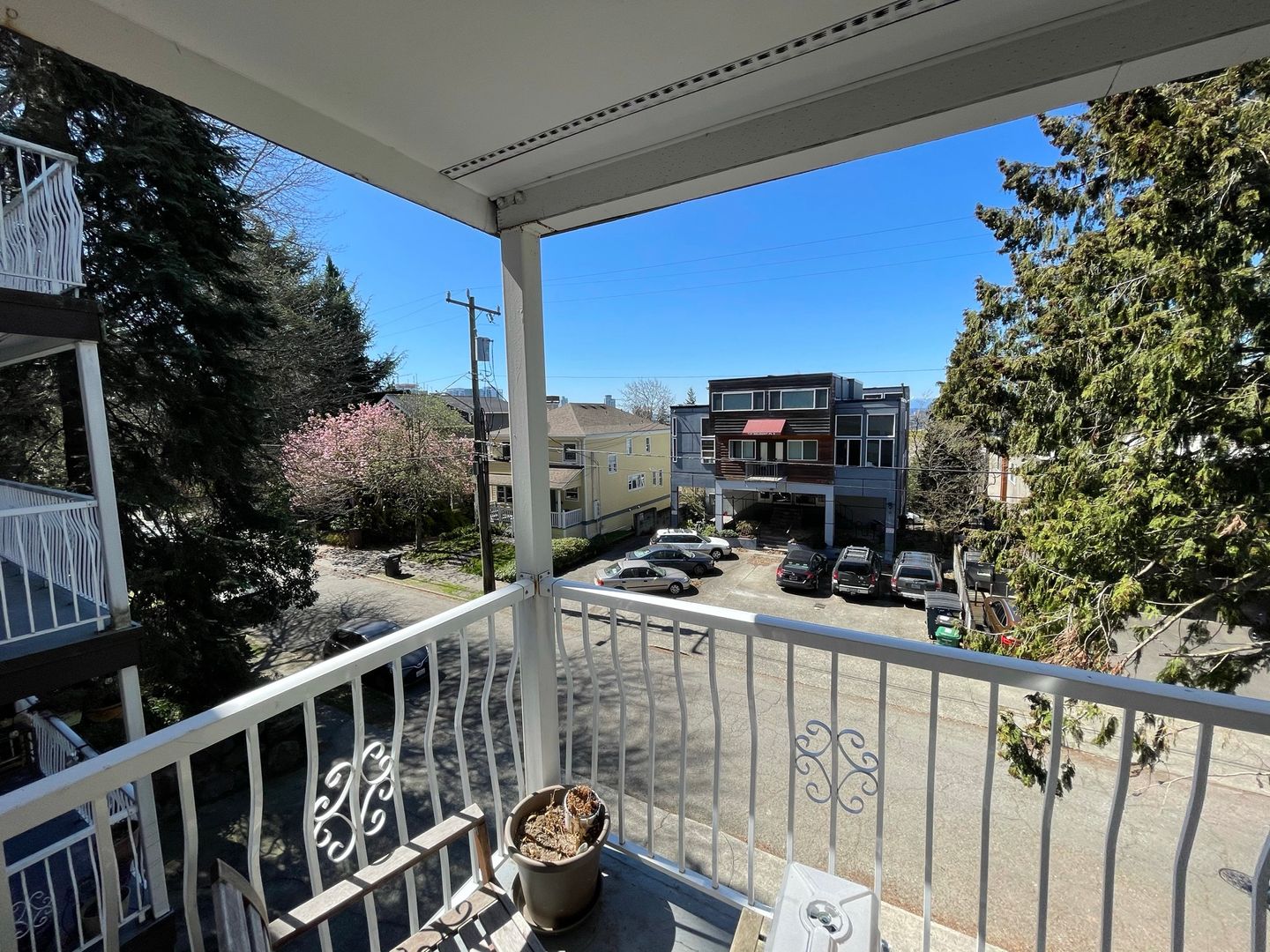 Seattle Apartment: 744 Belmont Place E