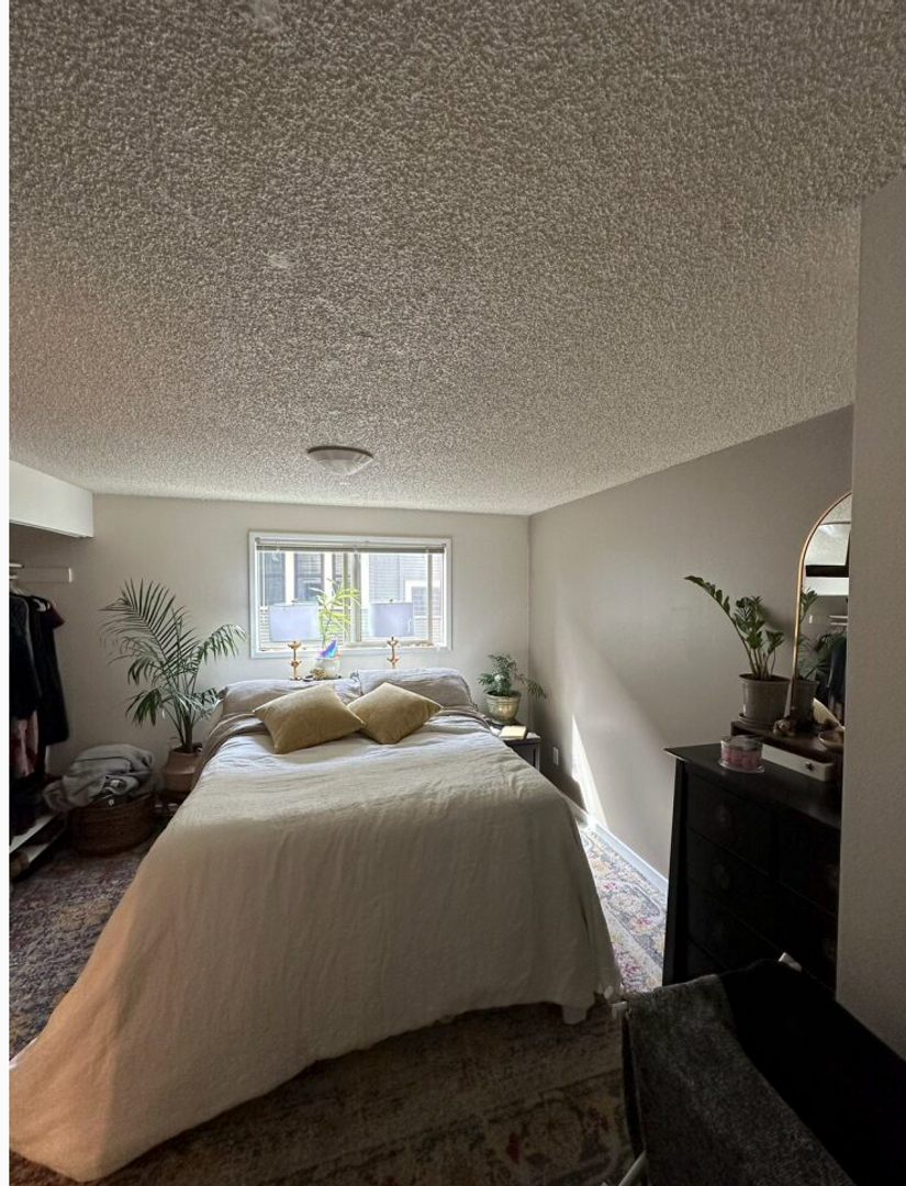 Seattle Apartment: 1006 15th Ave E