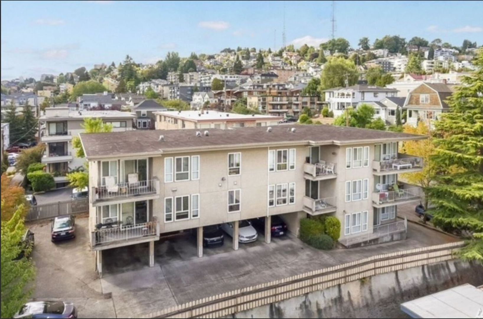 Seattle Apartment: 615 Ward Street