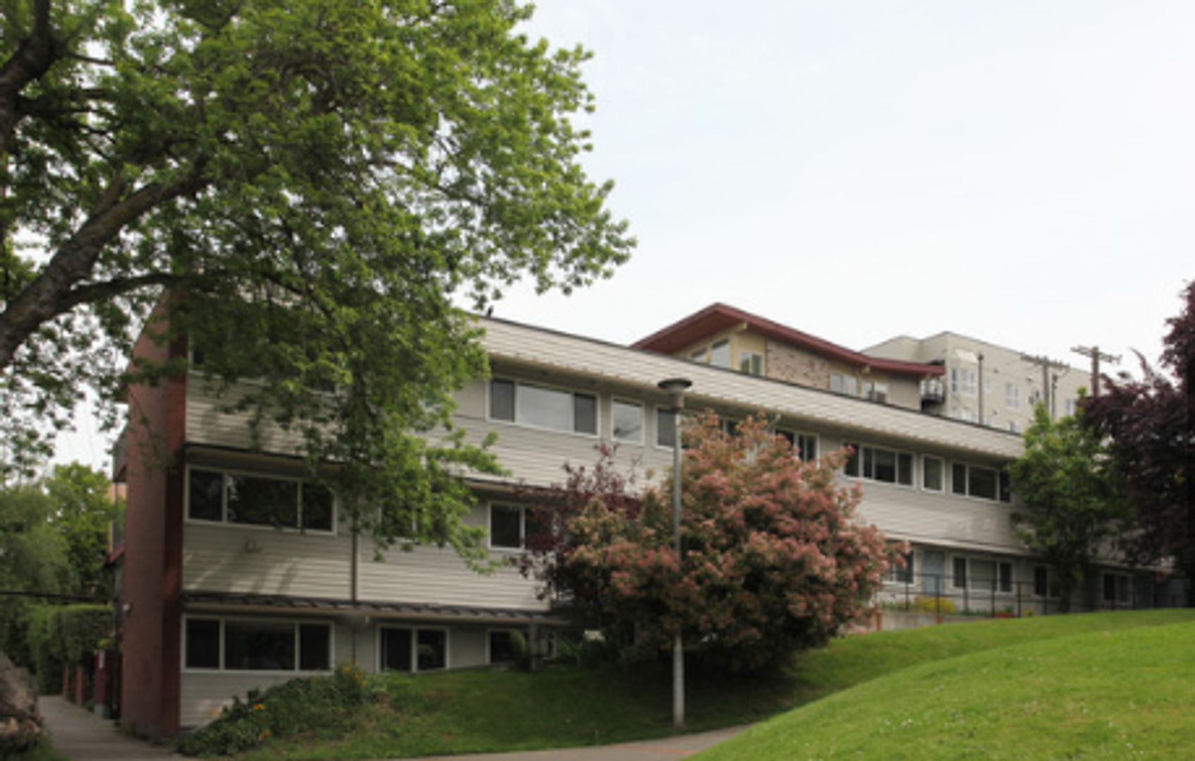 Seattle Apartment: 310 Bellevue Avenue E