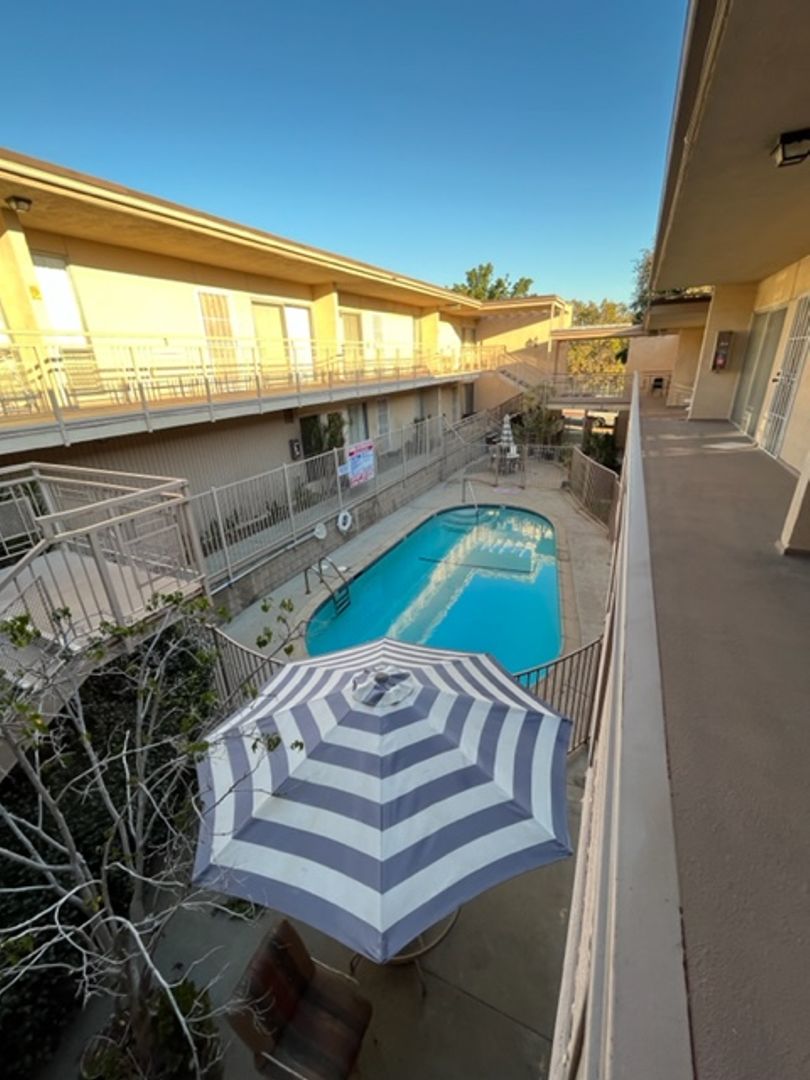 Burbank Apartment: 737 E. Providencia Avenue