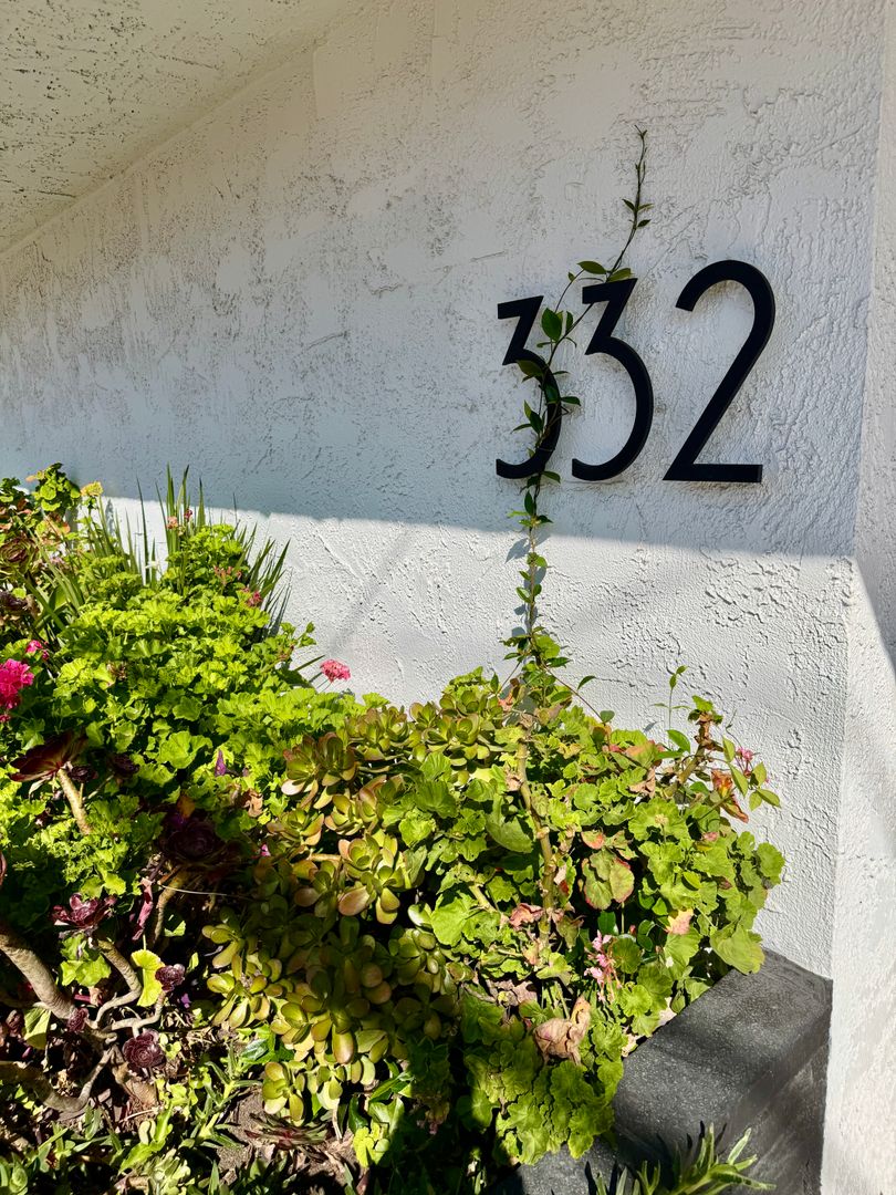 Playa Del Rey Apartment: 332 Culver Blvd / 363 Pershing