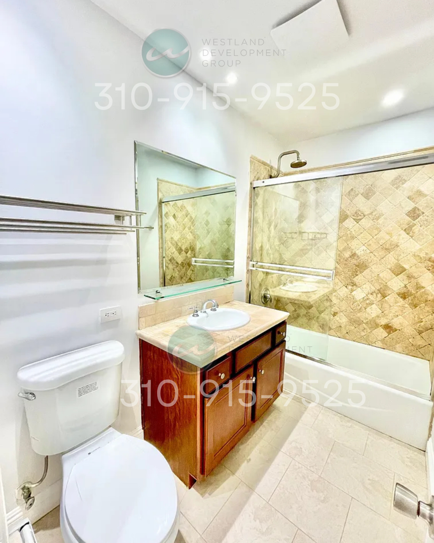 Los Angeles Apartment: 1619 Brockton Avenue
