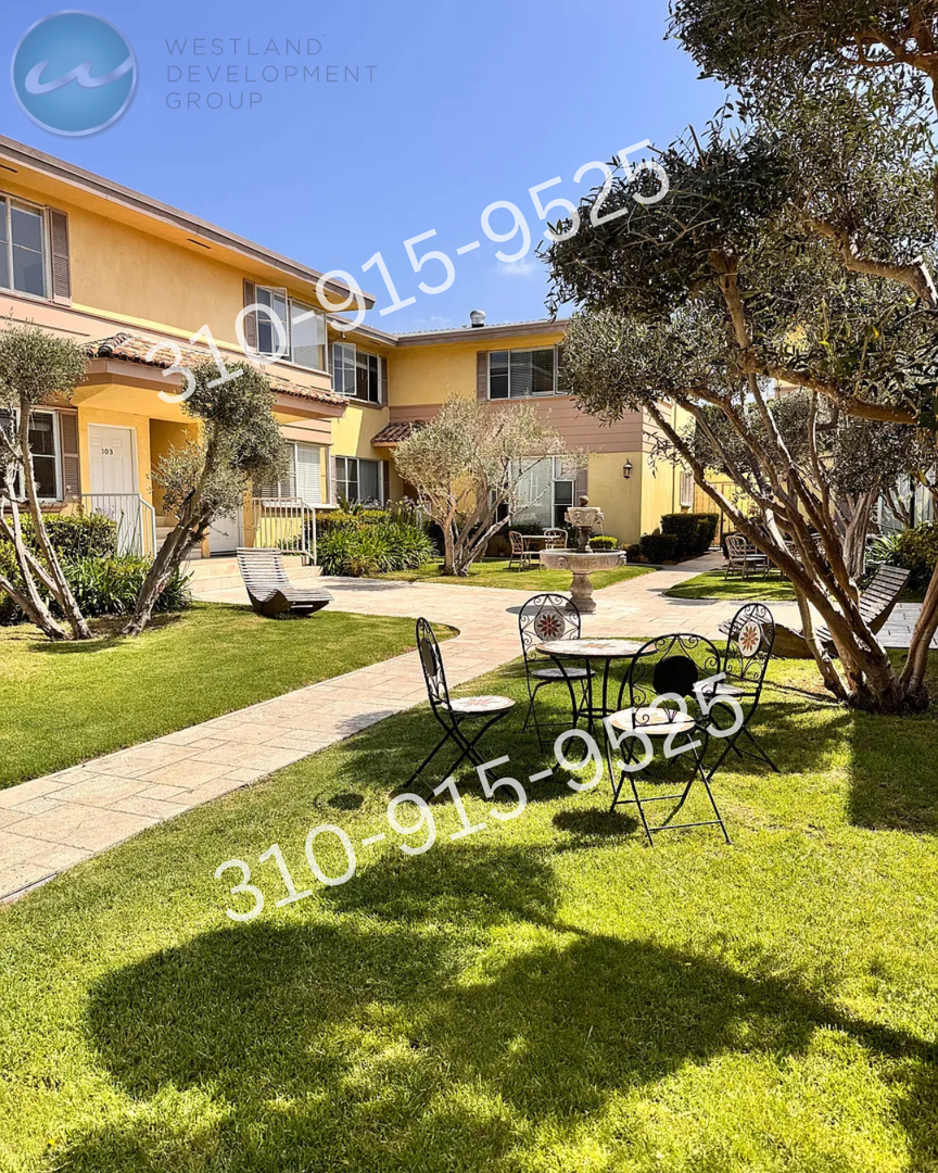 Los Angeles Apartment: 3160-3178 S Barrington Avenue