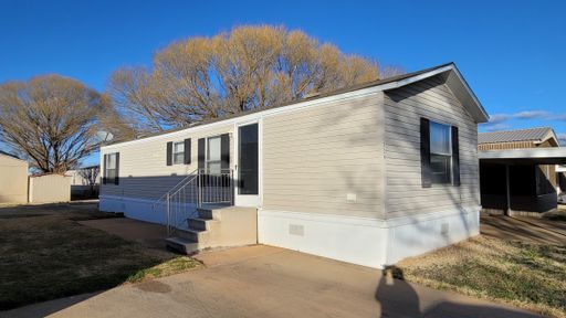 2/1 MOBILE HOME IN COMMANDERS PALACE - FRENSHIP ISD – photo 1