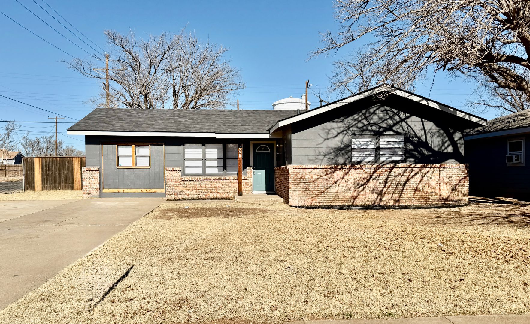 Lubbock House: 2220 38th Street