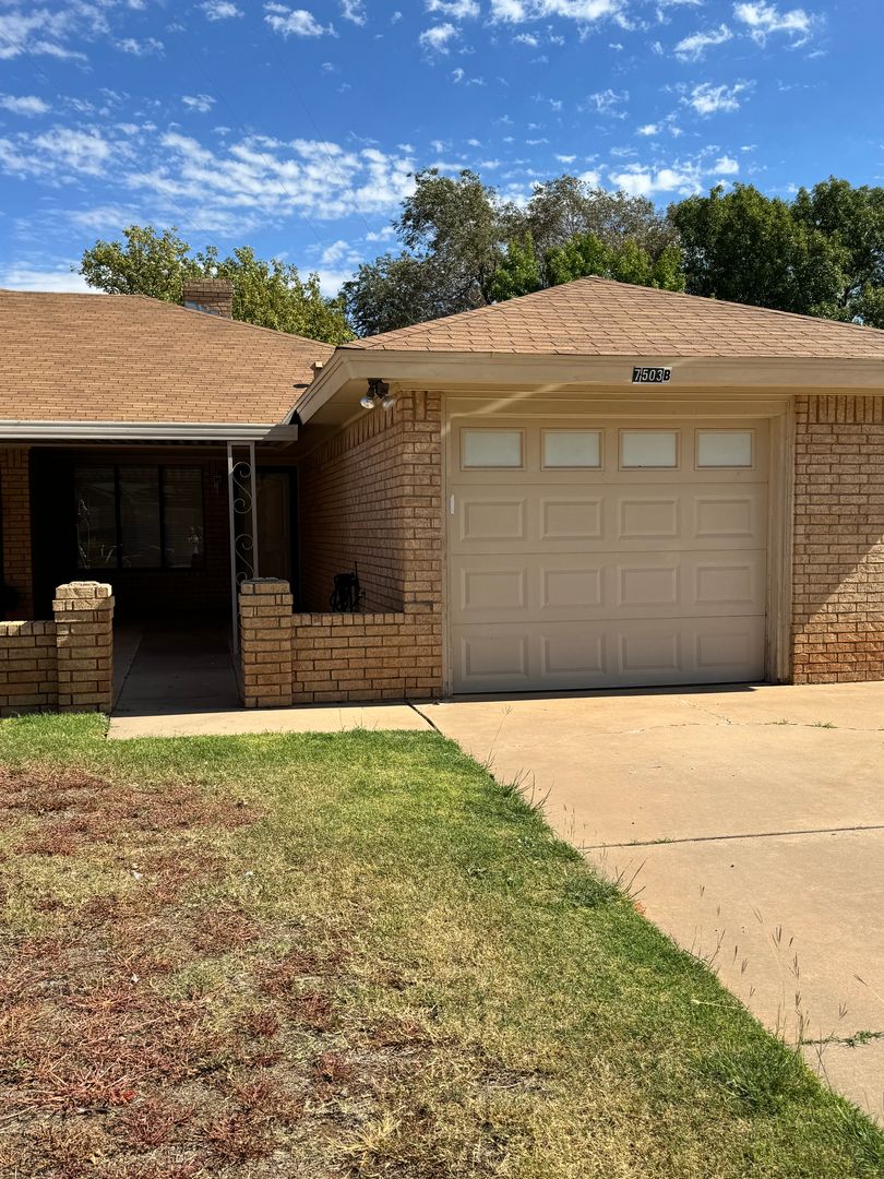 Lubbock Apartment: 7503 Akron Ave