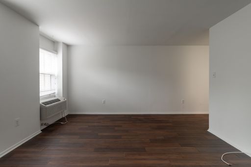 Studio Apartment – 2215 Arch St, Philadelphia, PA 19103
