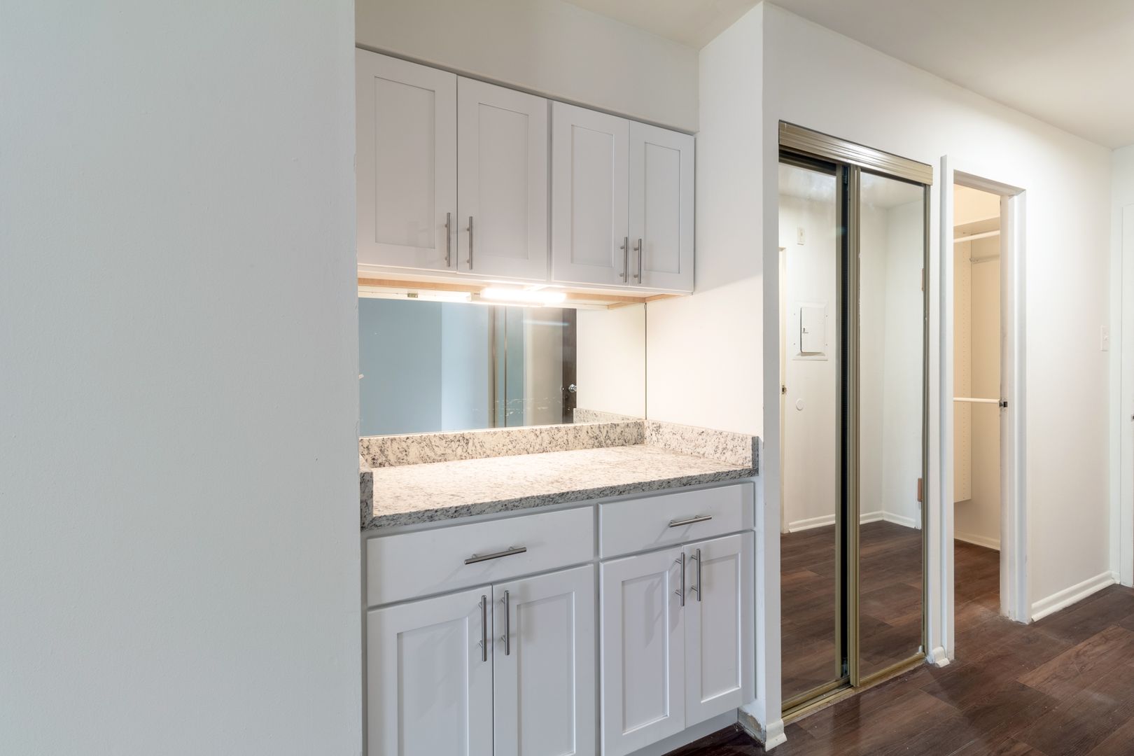 Philadelphia Apartment: 2215 Arch Street