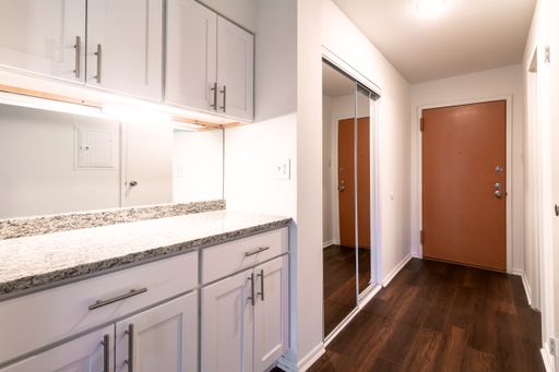 Studio B – photo 1