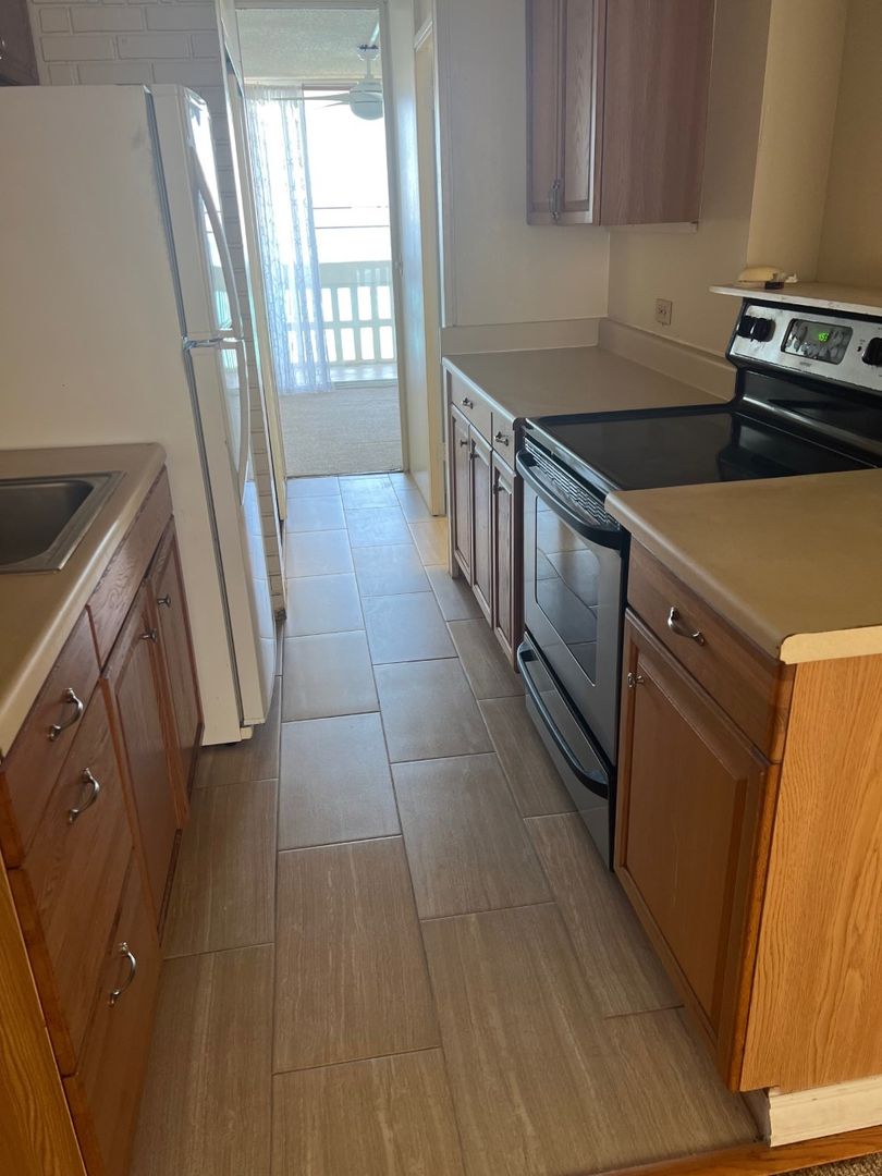 Waianae House: 84-965 Farrington Hwy #A608