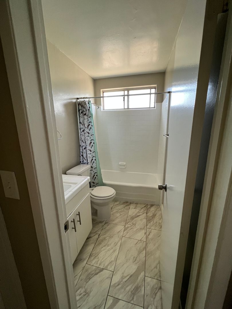 1400 Gramercy Pl 5 of 8