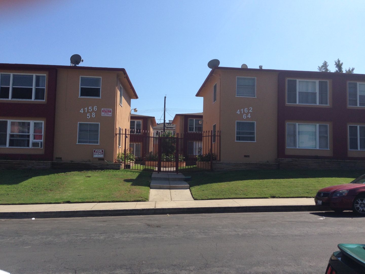 Los Angeles Apartment: 4156 - 4164 Somerset Dr