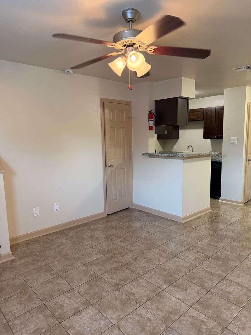 Houston Apartment: 7255 Corporate Dr