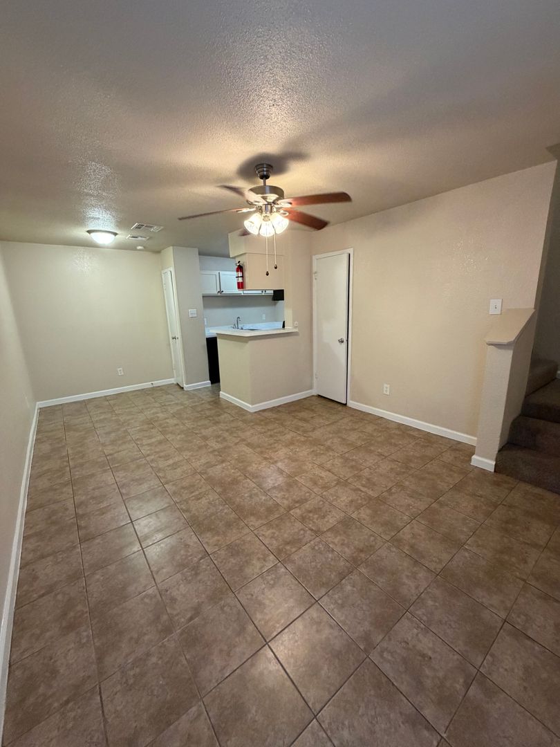 Houston Apartment: 7255 Corporate Dr