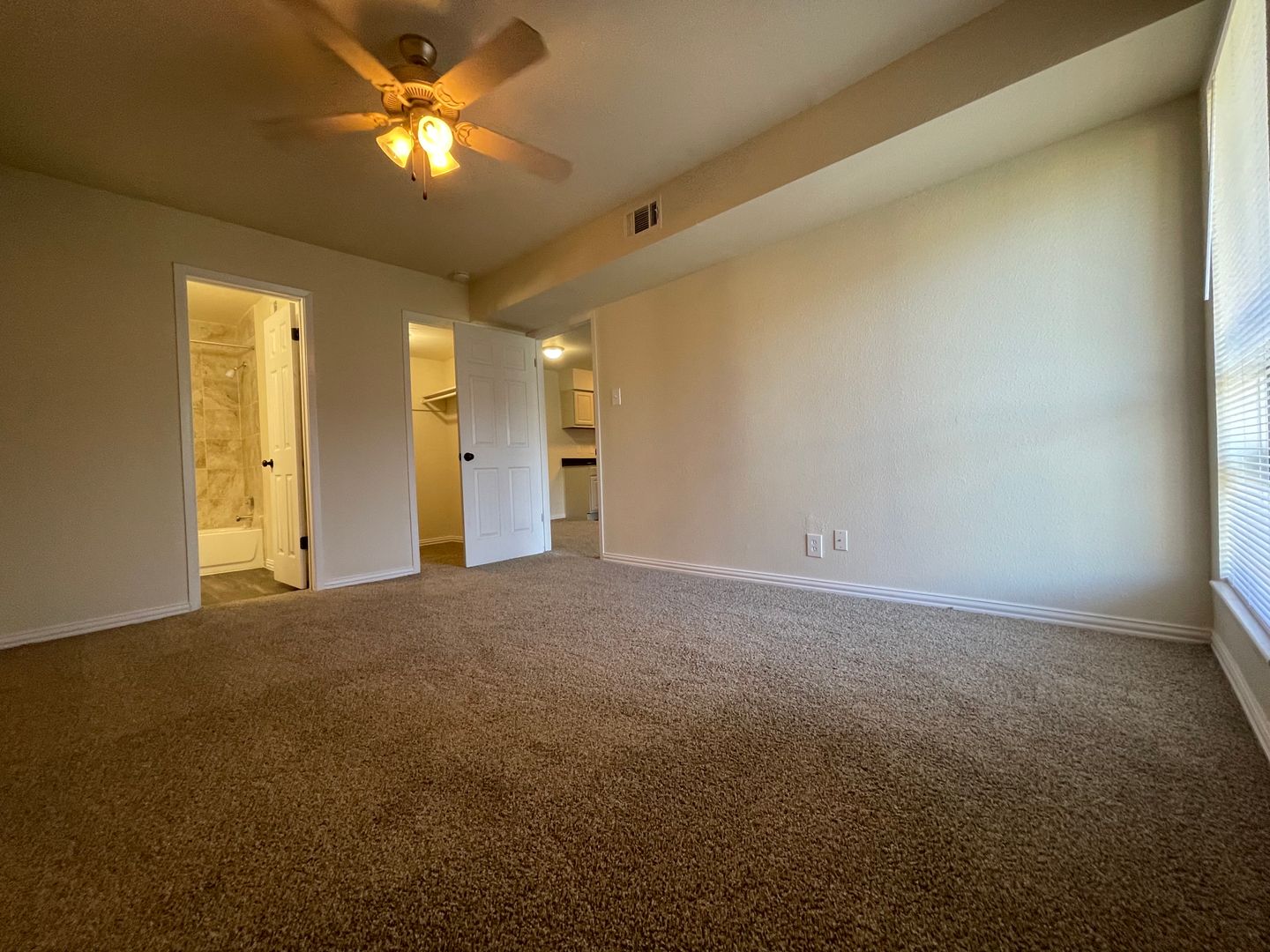 Houston Apartment: 17601 Cali Dr