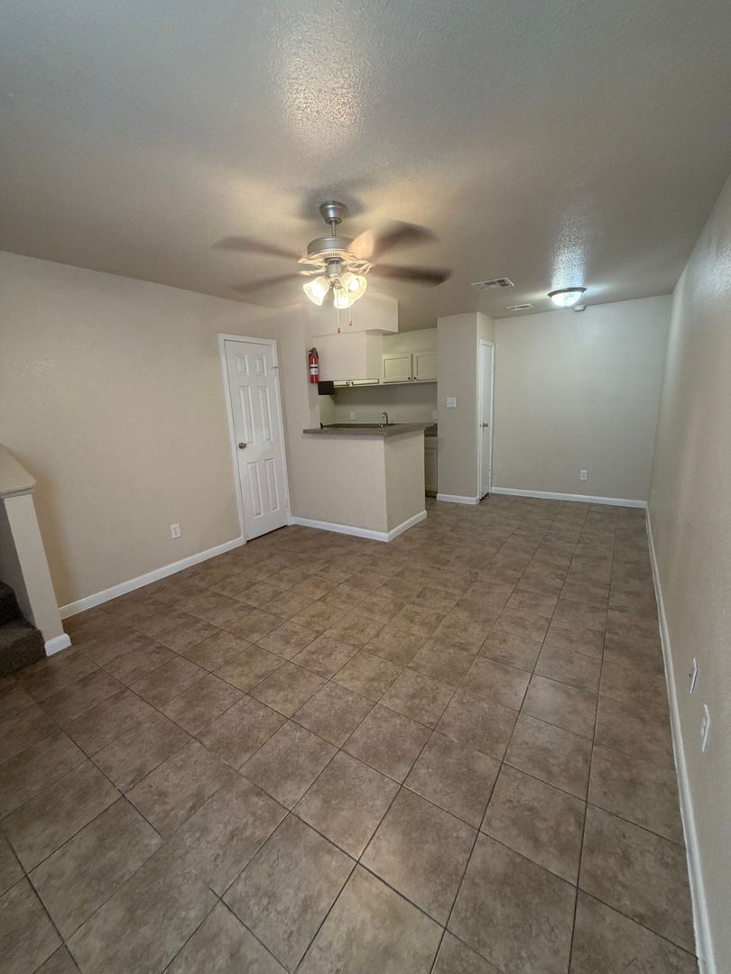 Houston Apartment: 7255 Corporate Dr