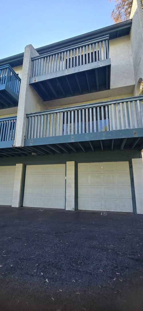 San Diego Townhome: 4950 Lantana Drive