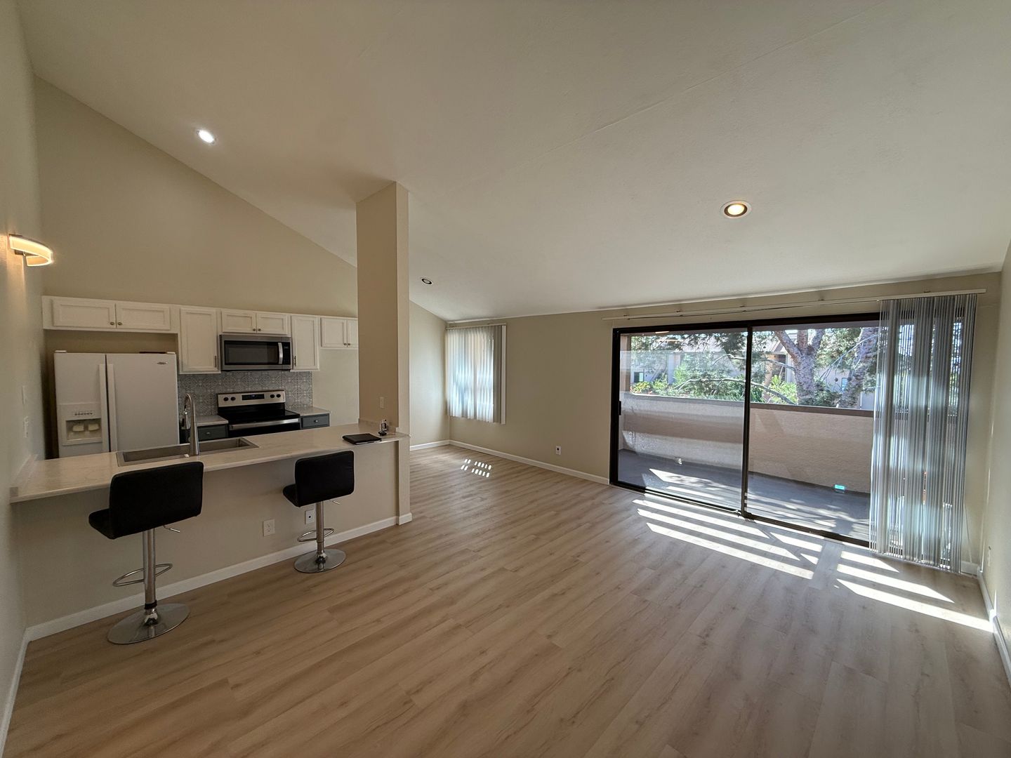 San Diego House: 6188 Agee St