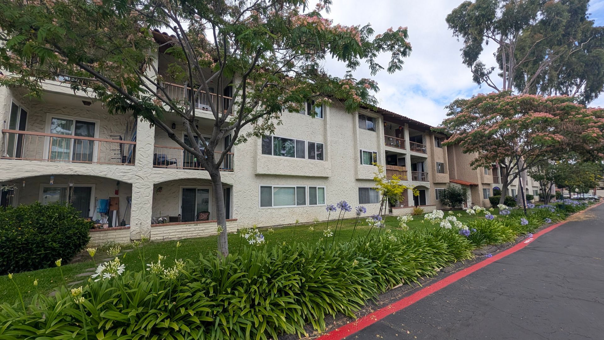 SAN DIEGO Condo: 10737 SAN DIEGO MISSION #211