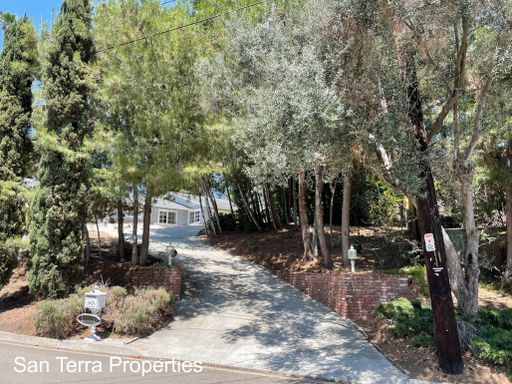 Rare Find! Completely Remodeled 3+ Bedroom, 2.5 Bath Home – photo 1