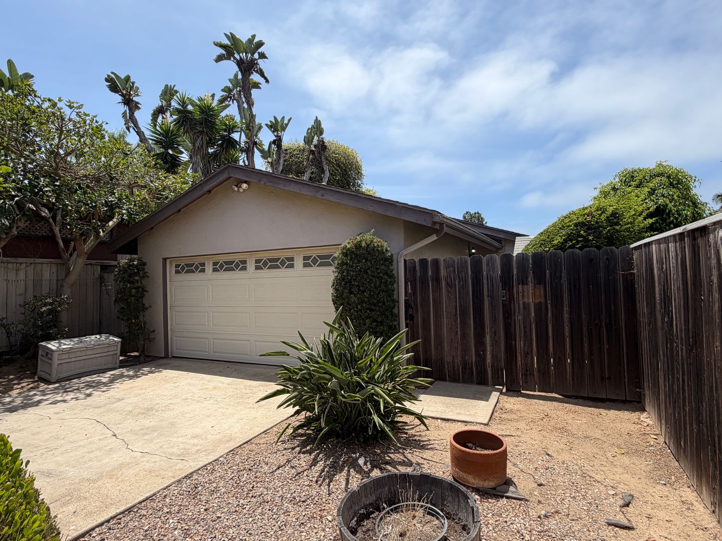 Del Mar House: 13780 Nogales Dr