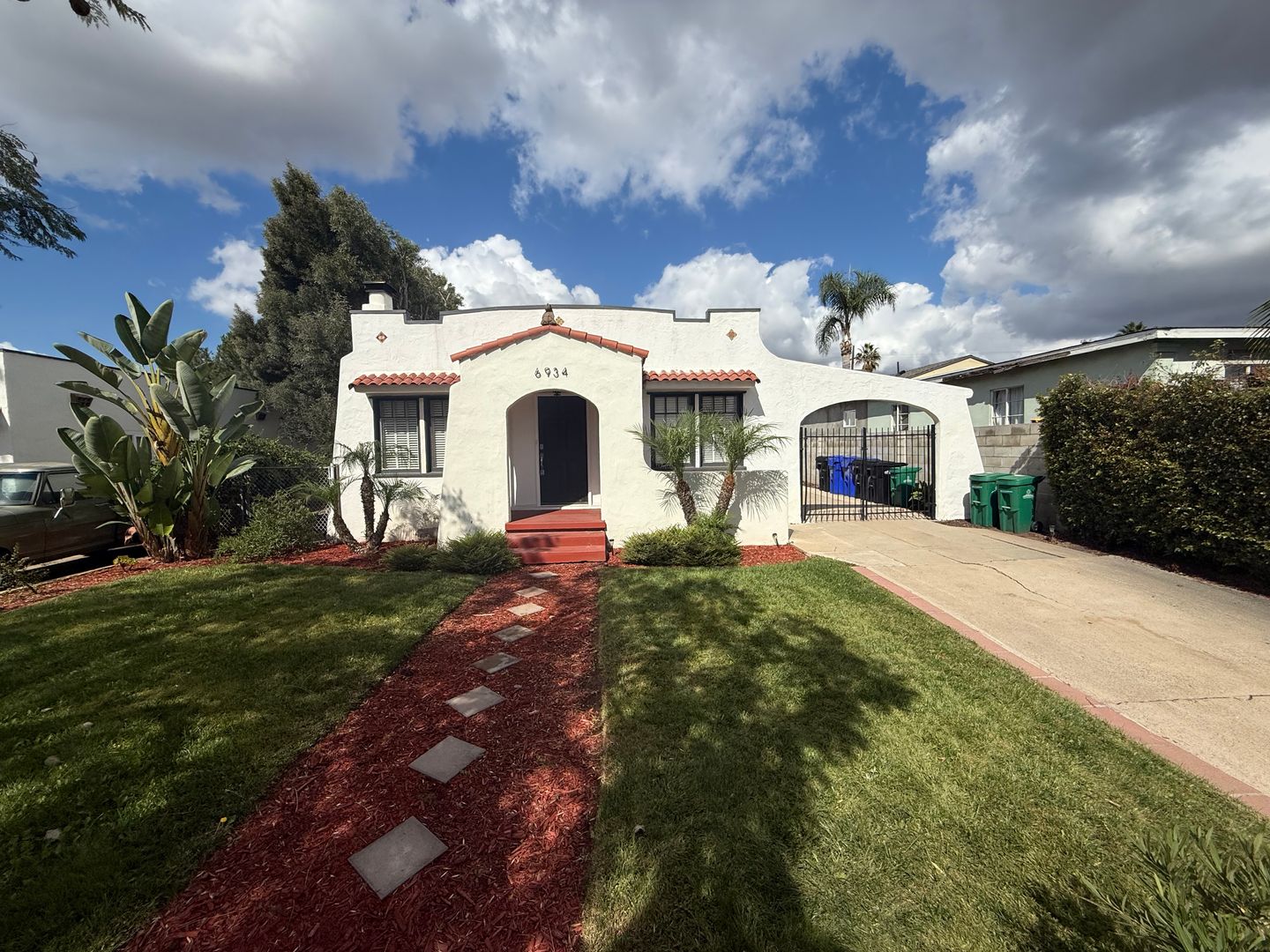 San Diego Apartment: 6934-6938 Mohawk St.