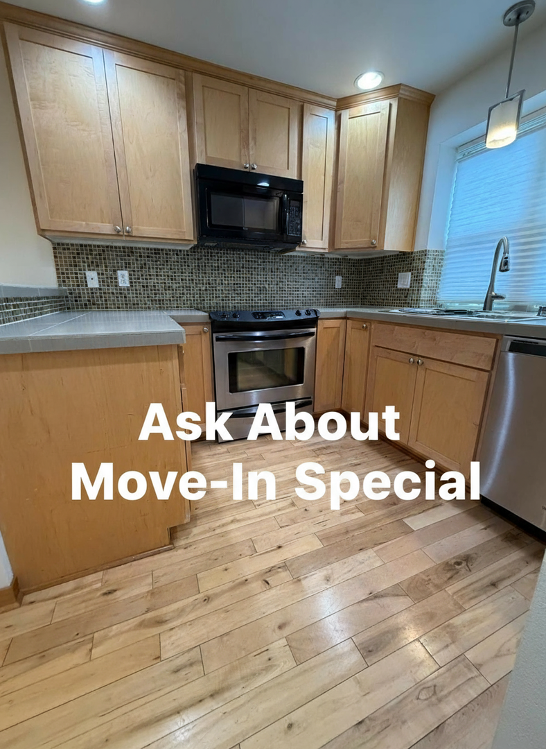 Seattle Townhome: 9006 18th Ave SW