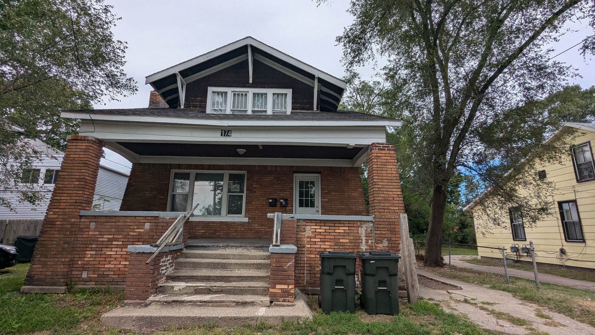 174 E Isabella Avenue