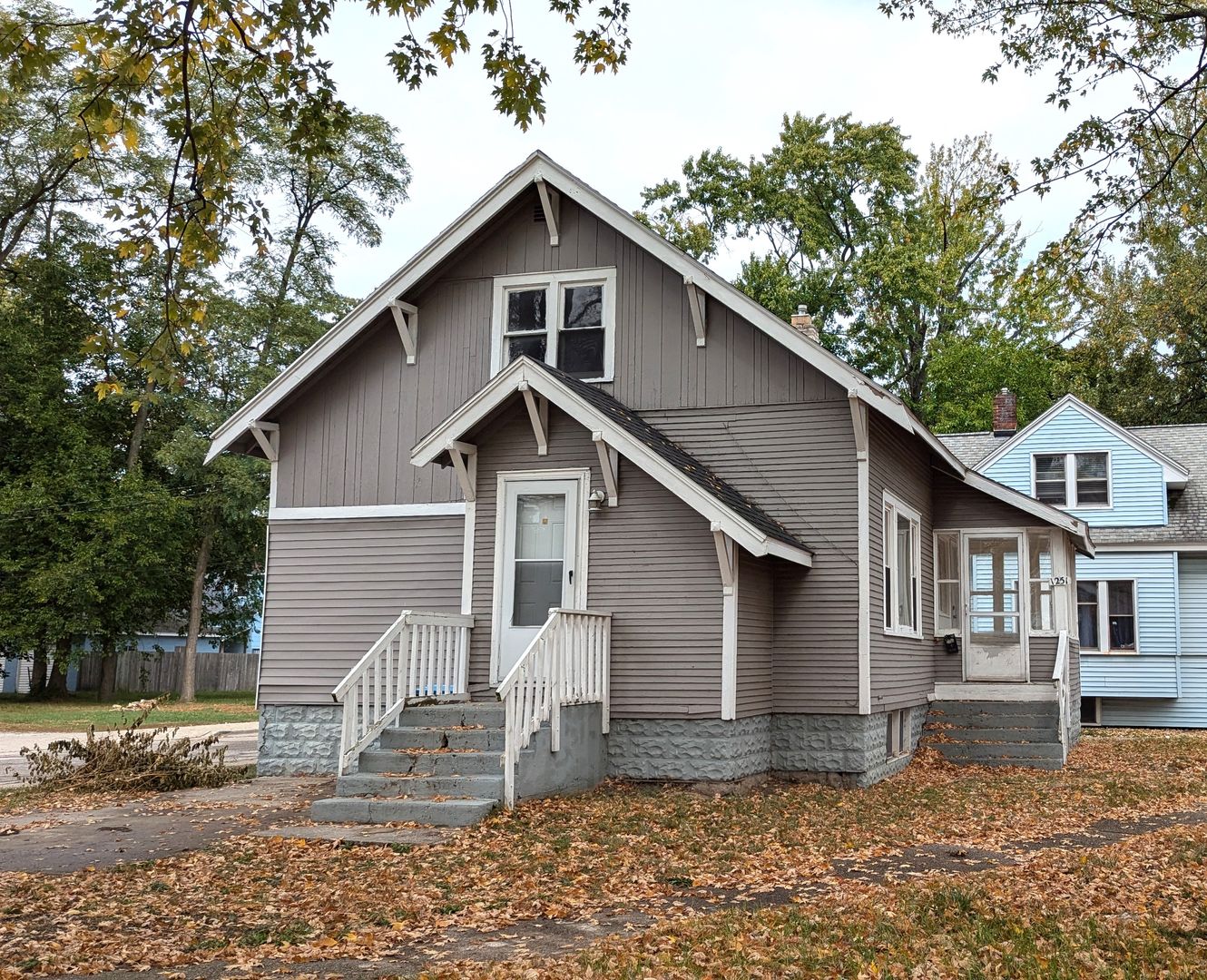Muskegon House: 1251 Kenneth St.