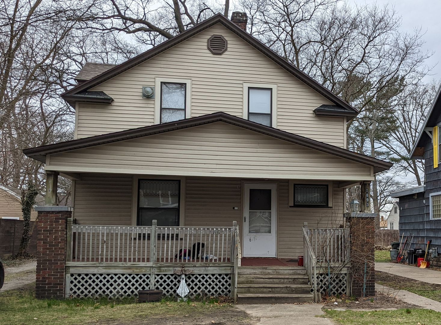 Muskegon Apartment: 1893 Jefferson St