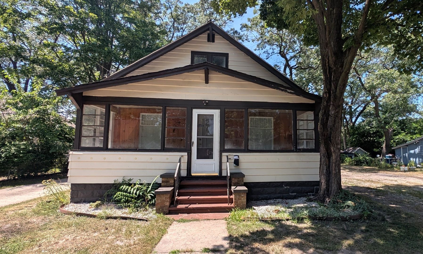 Muskegon Heights Apartment: 3017 Sanford Street