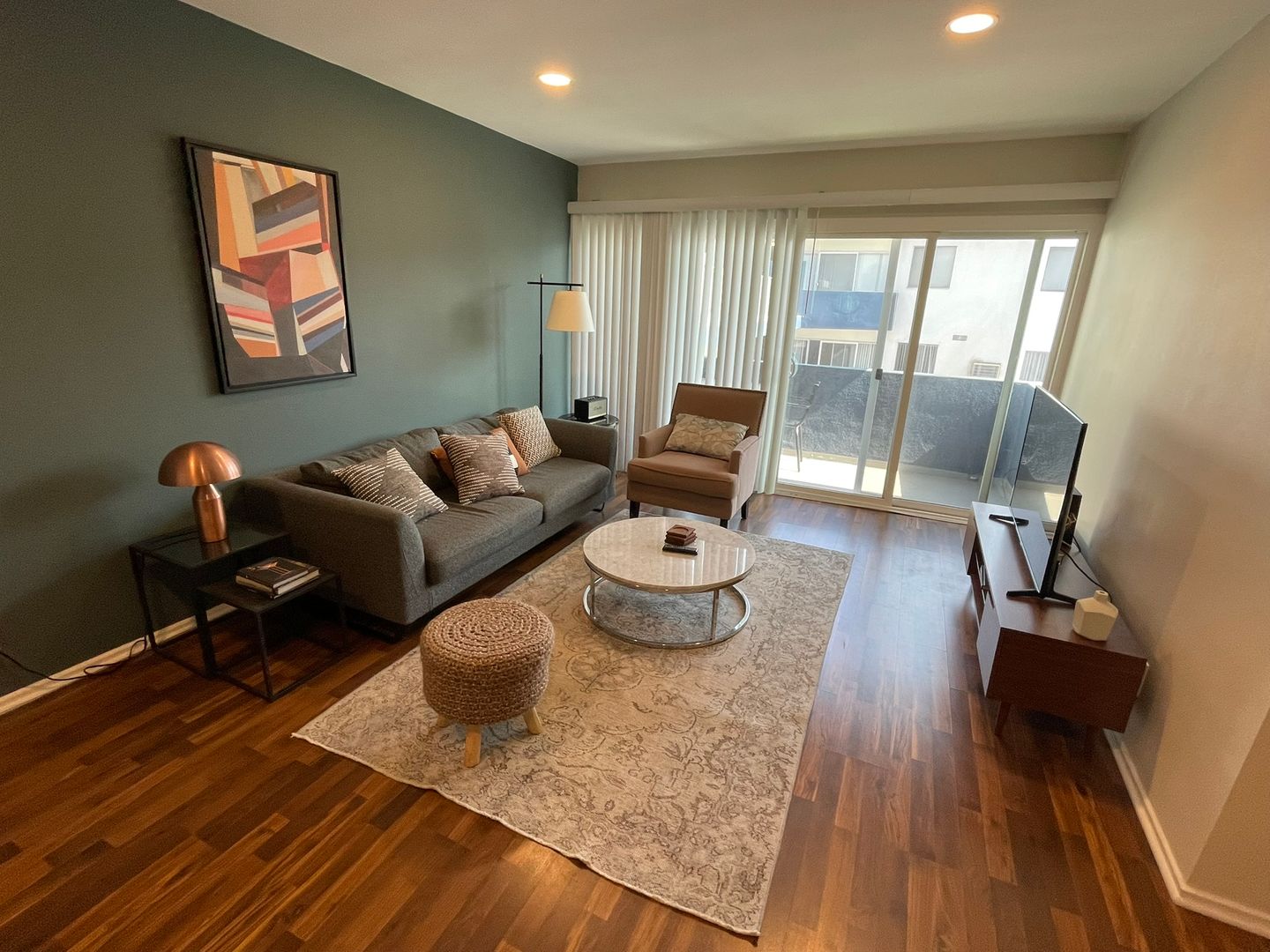 Los Angeles Apartment: 11645 Gorham Ave