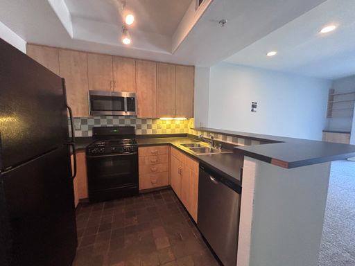 2820 Sawtelle - Gorgeous, fully renovated building located in West Los Angeles – photo 1