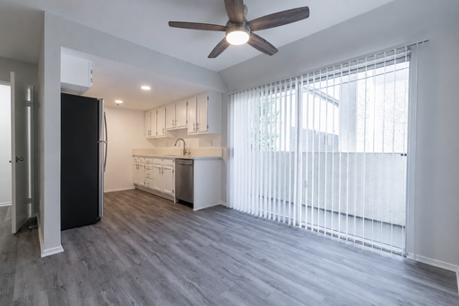 10755 Kling - Gorgeous, fully renovated building located in Toluca Lake