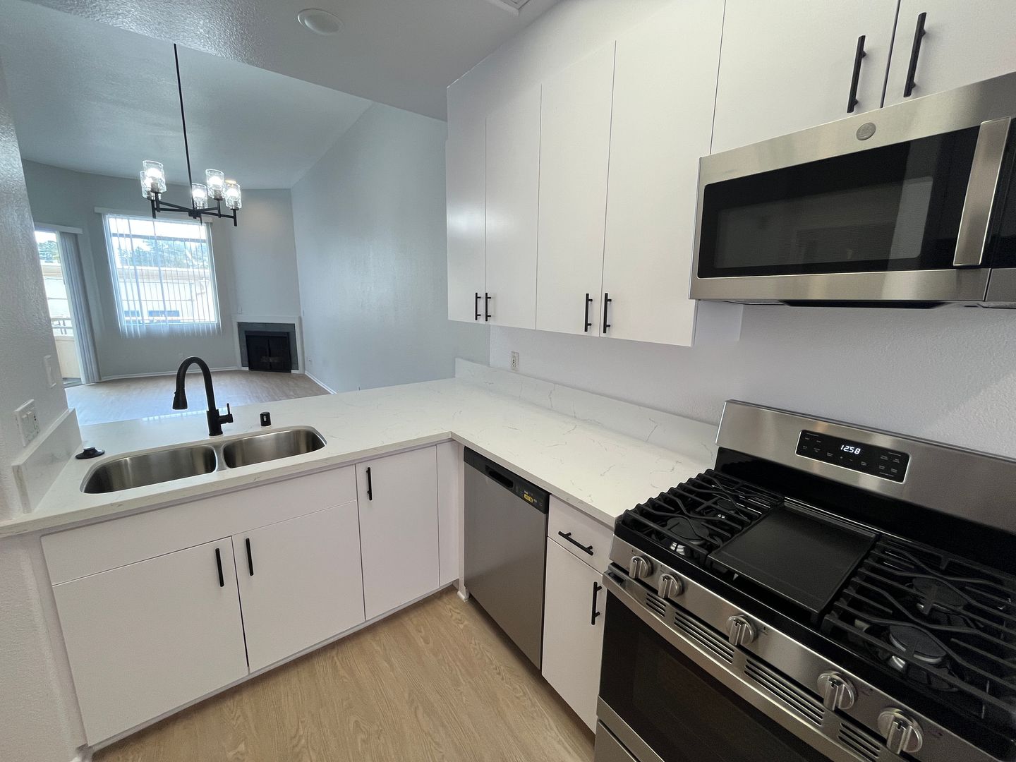 Pacific Palisades Apartment: 16117 W. Sunset Boulevard