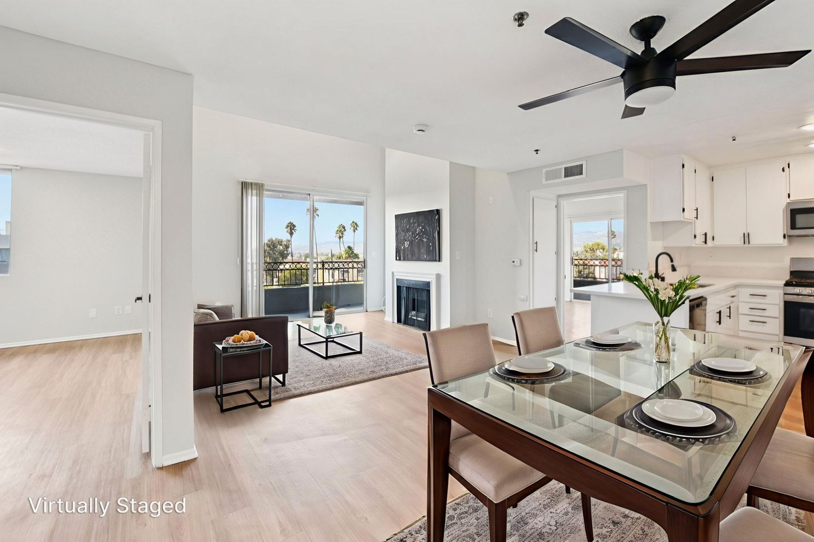 Los Angeles Apartment: 310 South Virgil Avenue