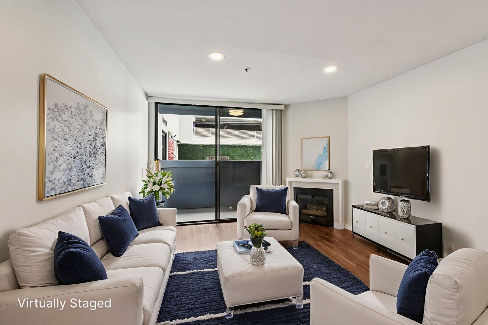 Los Angeles Apartment: 1223 Federal Ave