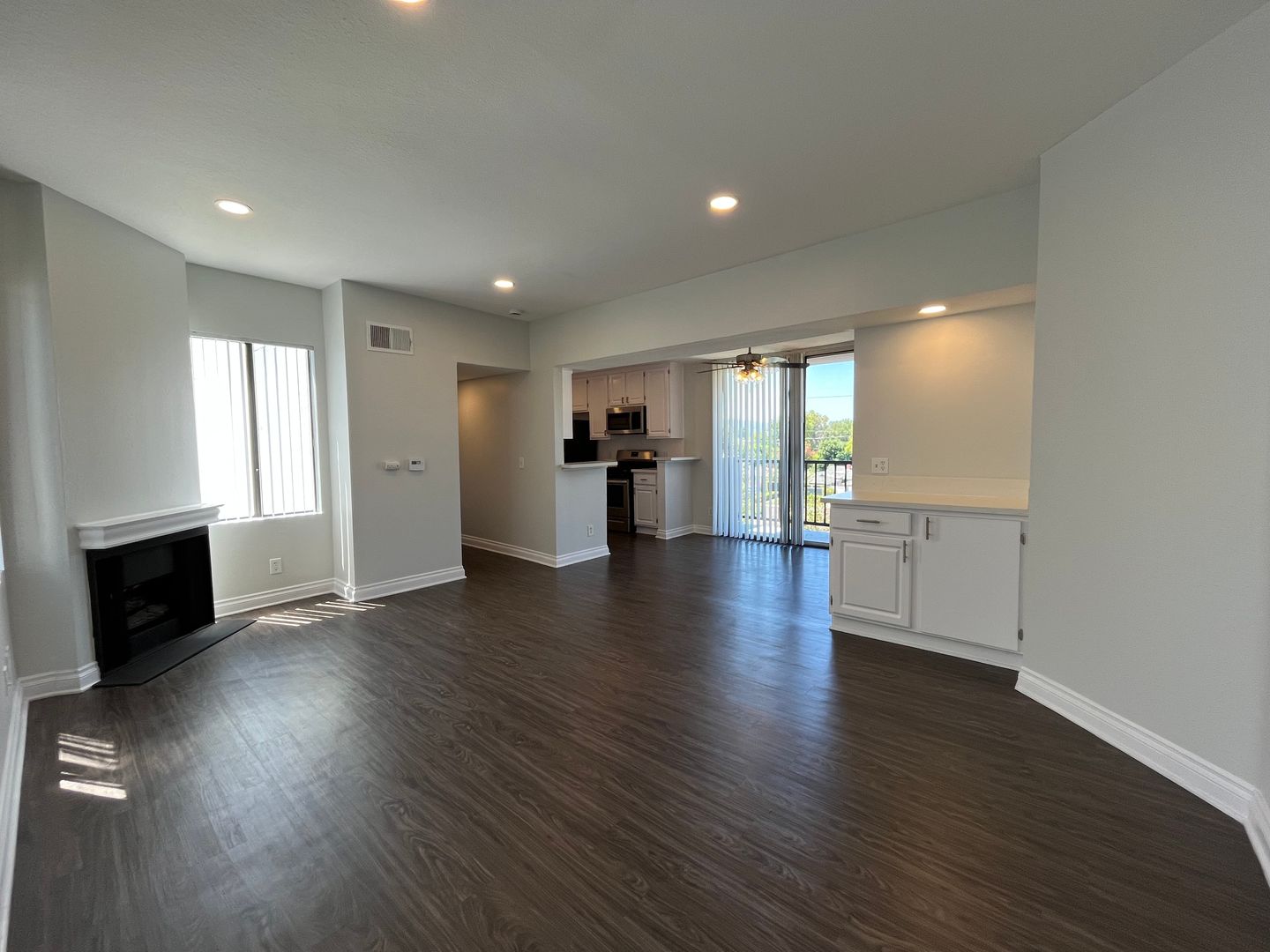 Sherman Oaks Apartment: 5235 Kester Ave.