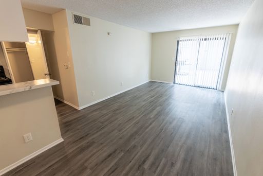 951 Oxford - Gorgeous, fully renovated building located in Koreatown – photo 1