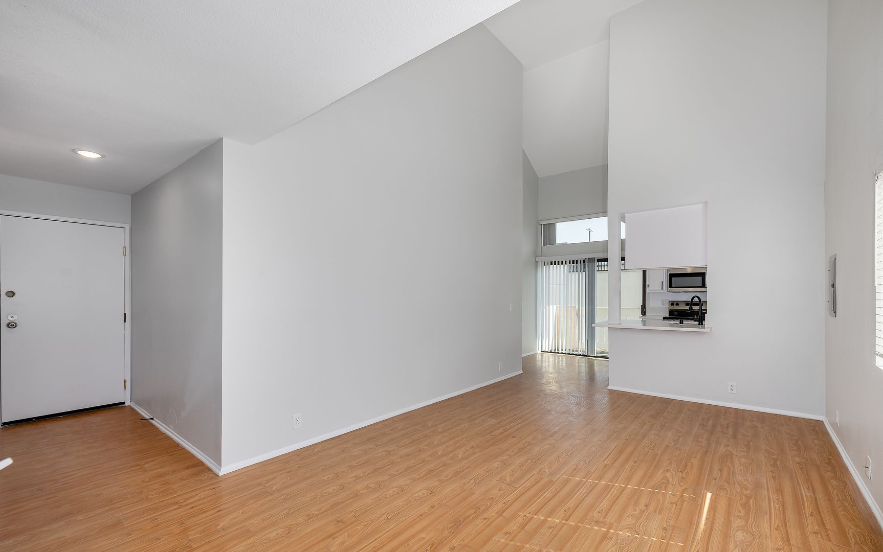 Los Angeles Apartment: 132 S. Clark Drive