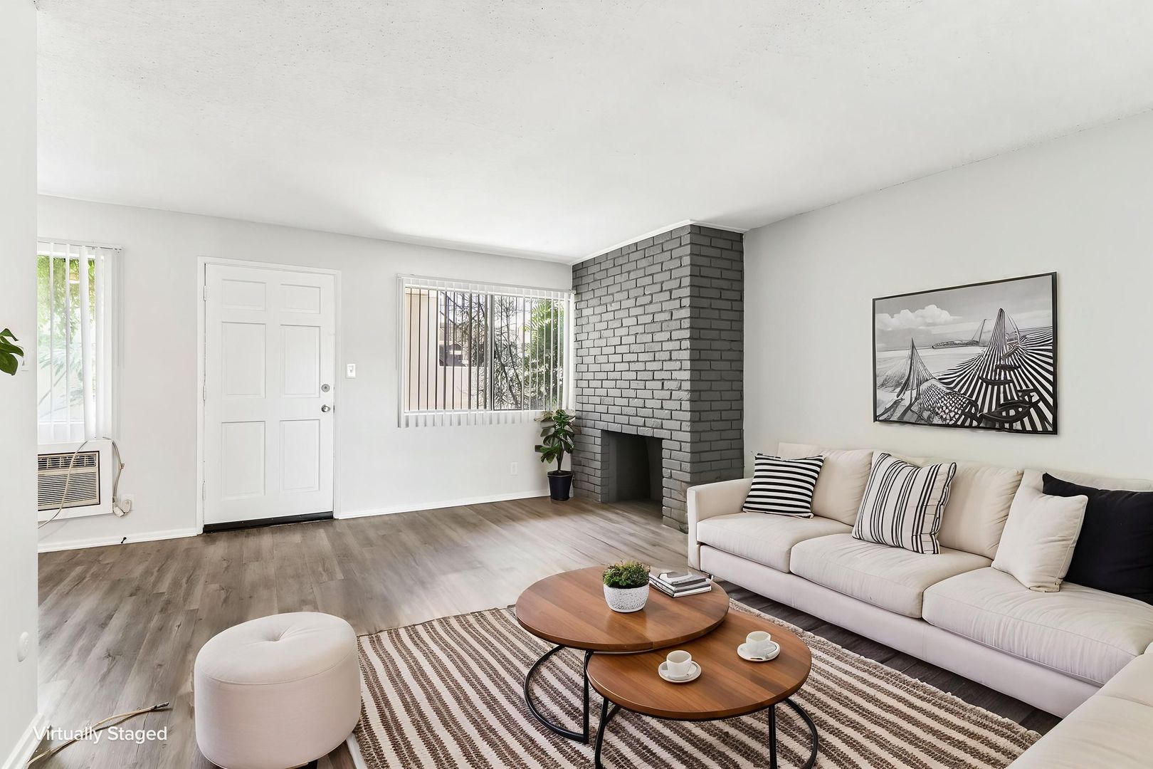 Northridge Apartment: 18407 Dearborn Street