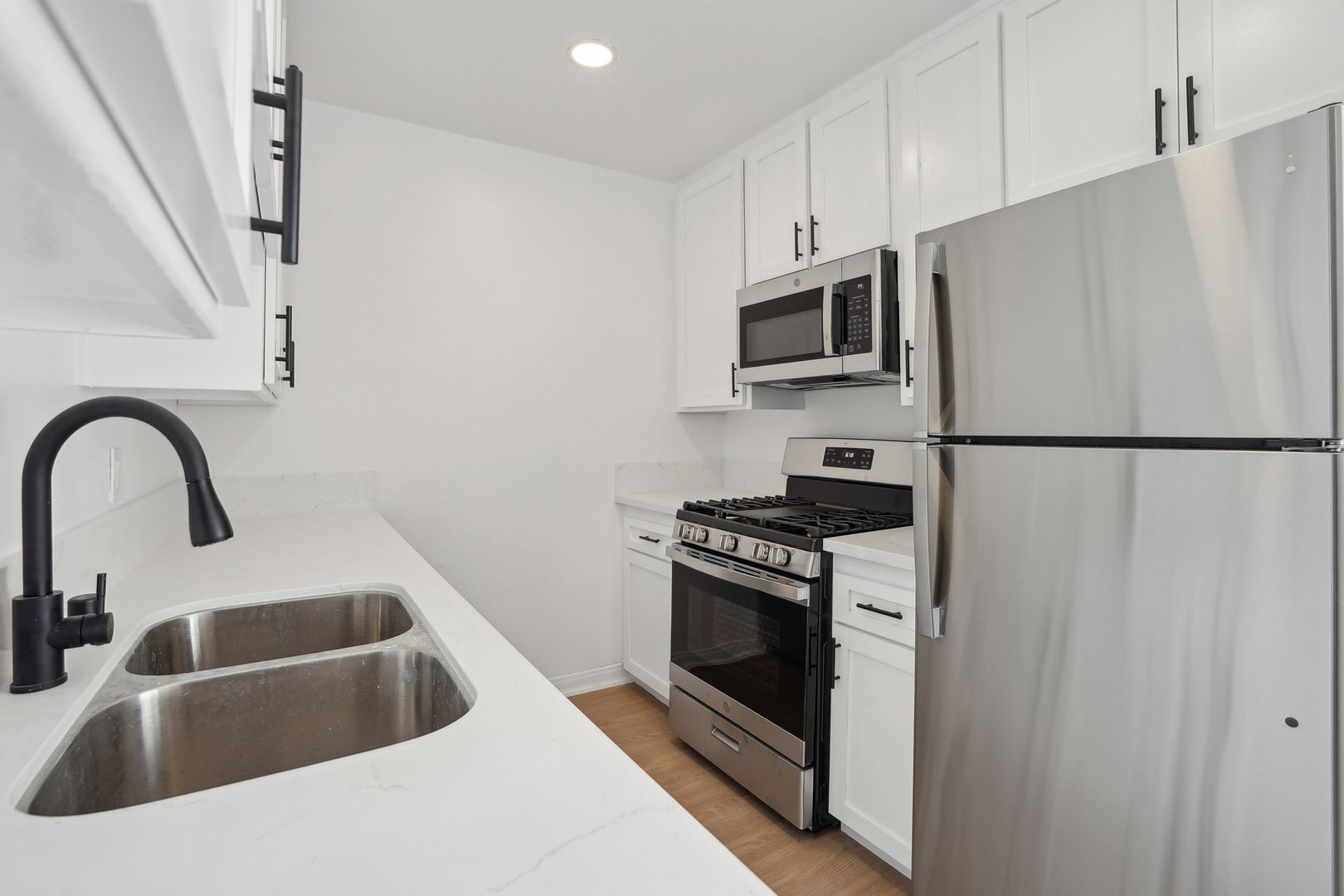 Los Angeles Apartment: 12323 Texas Ave